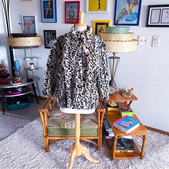 Retro 1940s Style Coat Snow Leopard Faux Fur M L Chicos Glam Pinup - Picture 1 of 7